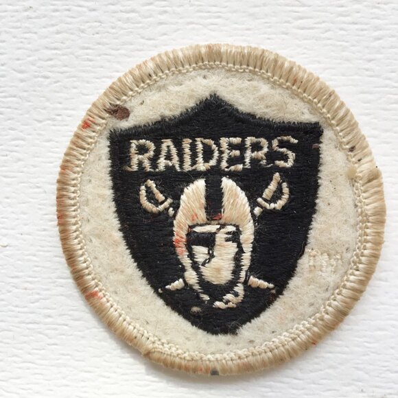Vintage Embroidered Oakland Raiders Circular Round Patch - Picture 1 of 3